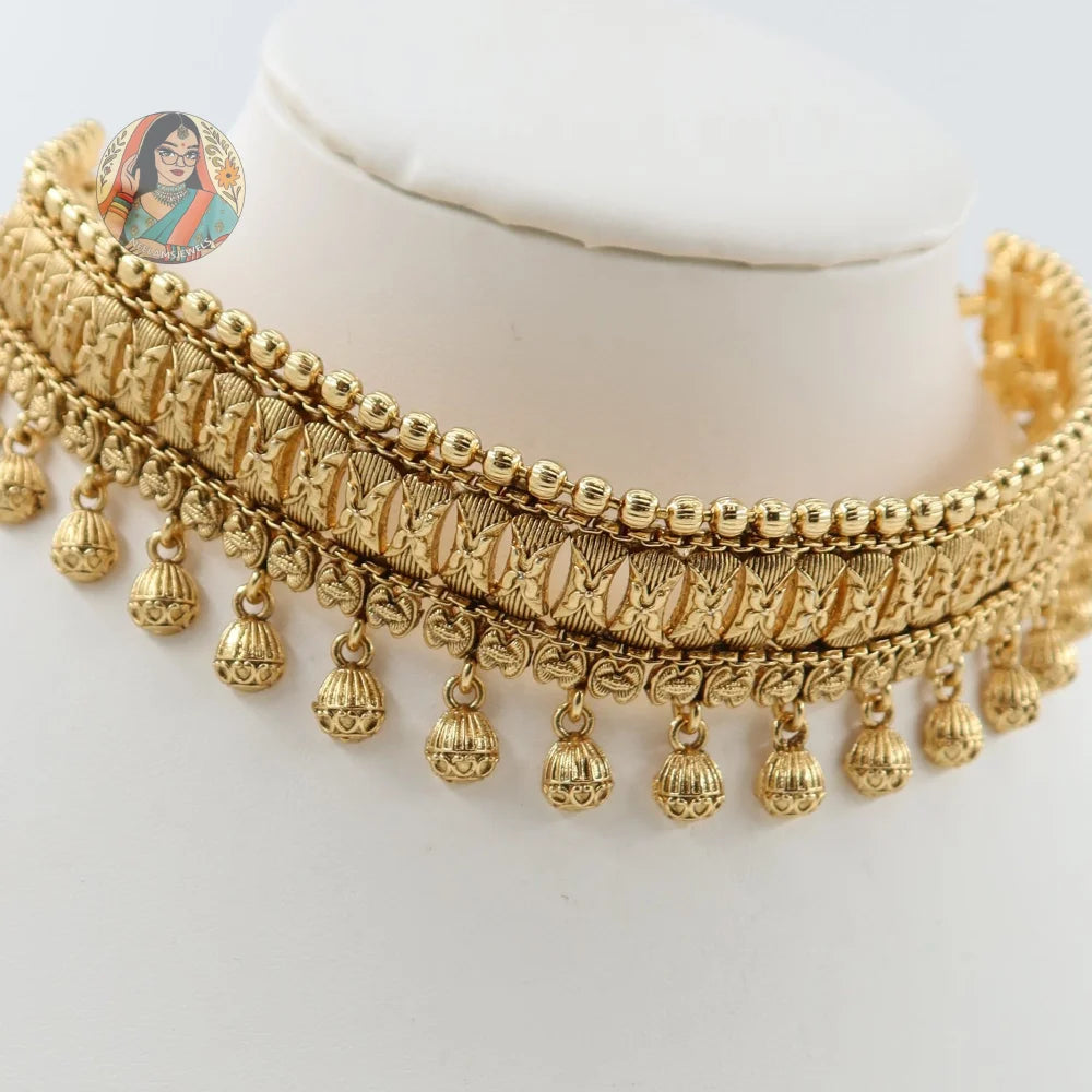 Adeela Gold Choker Necklace Set