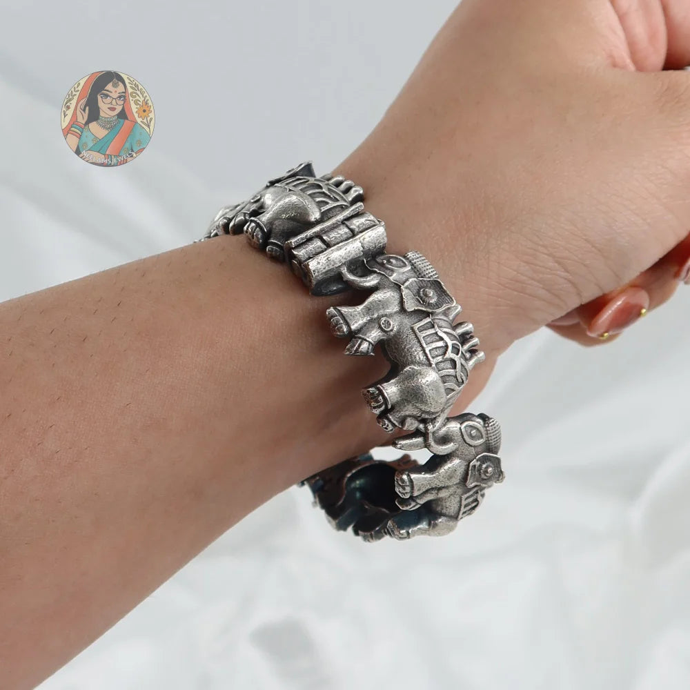 Chandni Oxidized Bangle