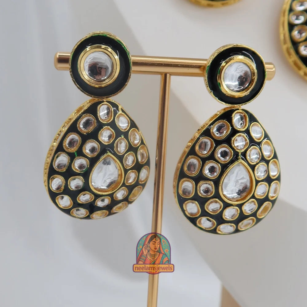 Pakhi Black Necklace Set