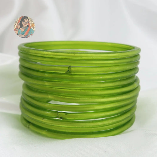 ’Parrot Green’ Rang Pakka Glass Bangle Set
