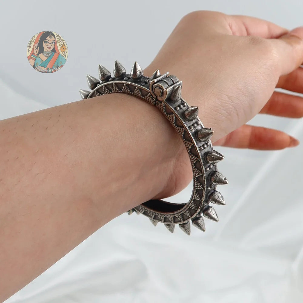 Pranjal Oxidized Bangle