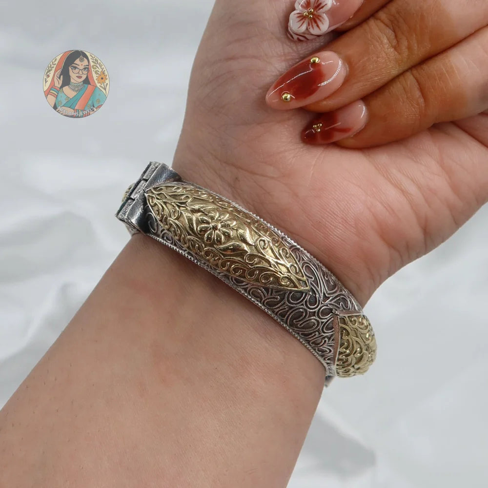 Rekha Oxidized Dual-Tone Bangle