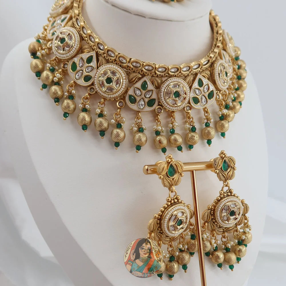 Rhea Necklace Set