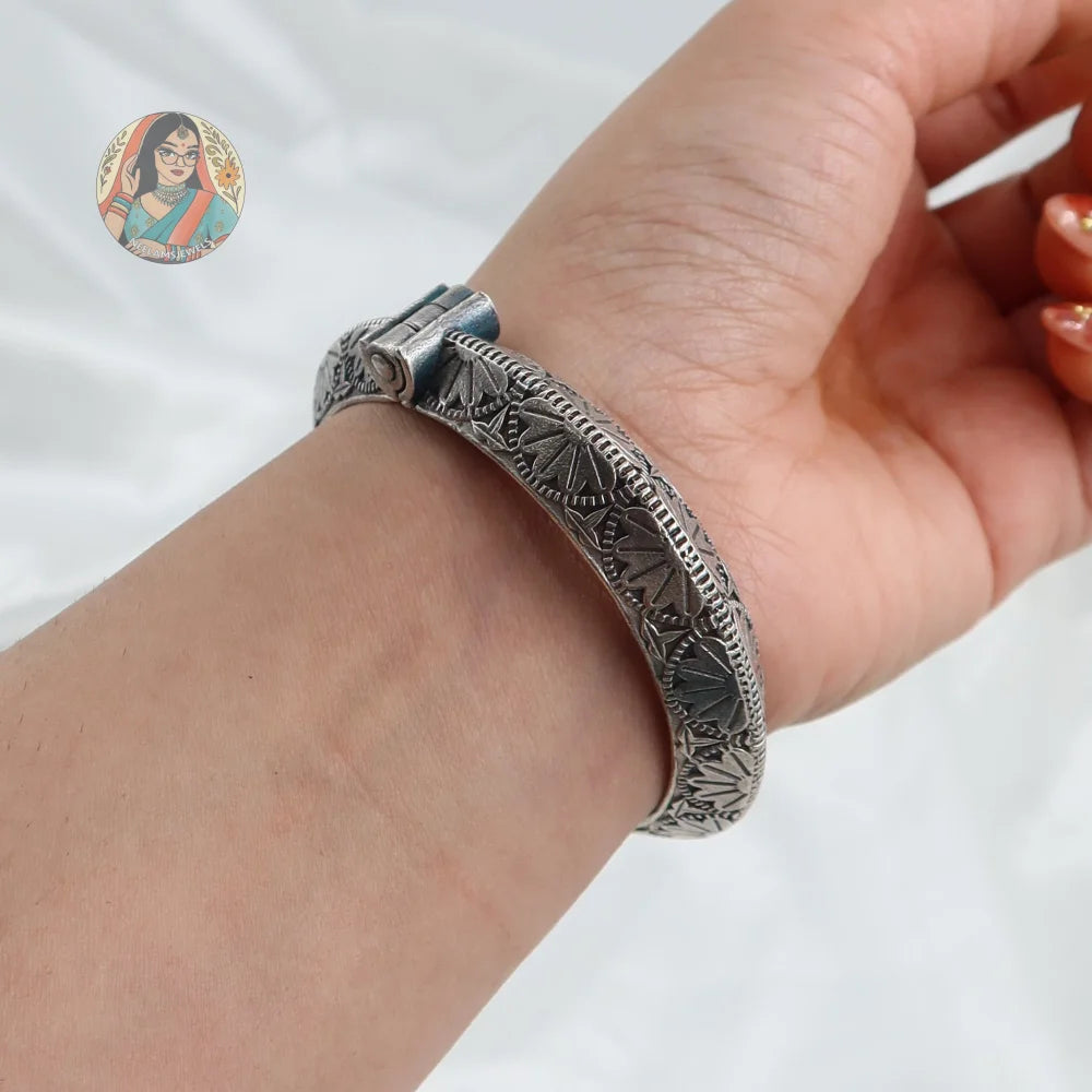 Sejal Oxidized Bangle