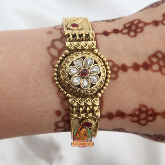 Shantipriya Bracelet (White & Pink)