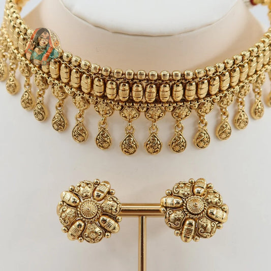 Shifa Gold Choker Necklace Set