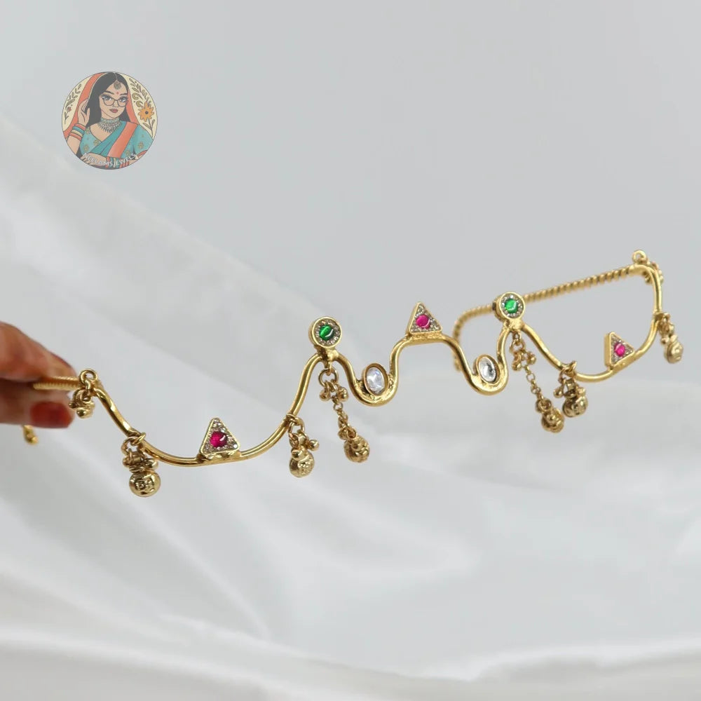 Vaanya Gold Facelet - White/Green/Pink