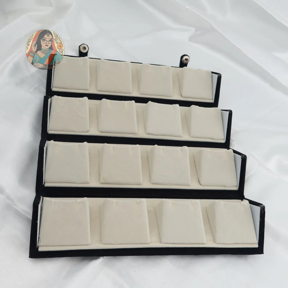 16-Earring Organizer (Black)