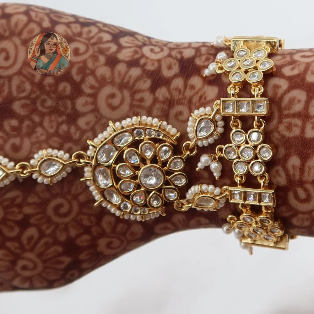 Aafreen AD Gold Haathphool