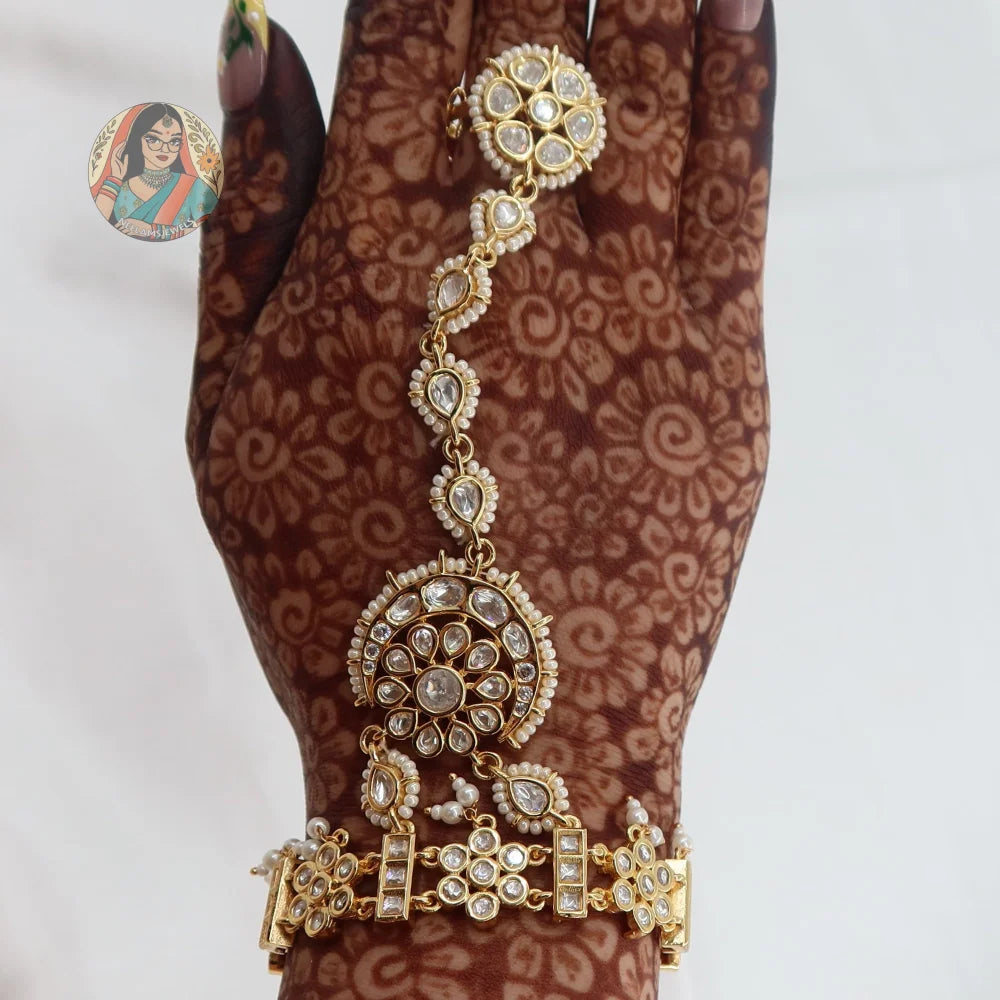 Aafreen AD Gold Haathphool
