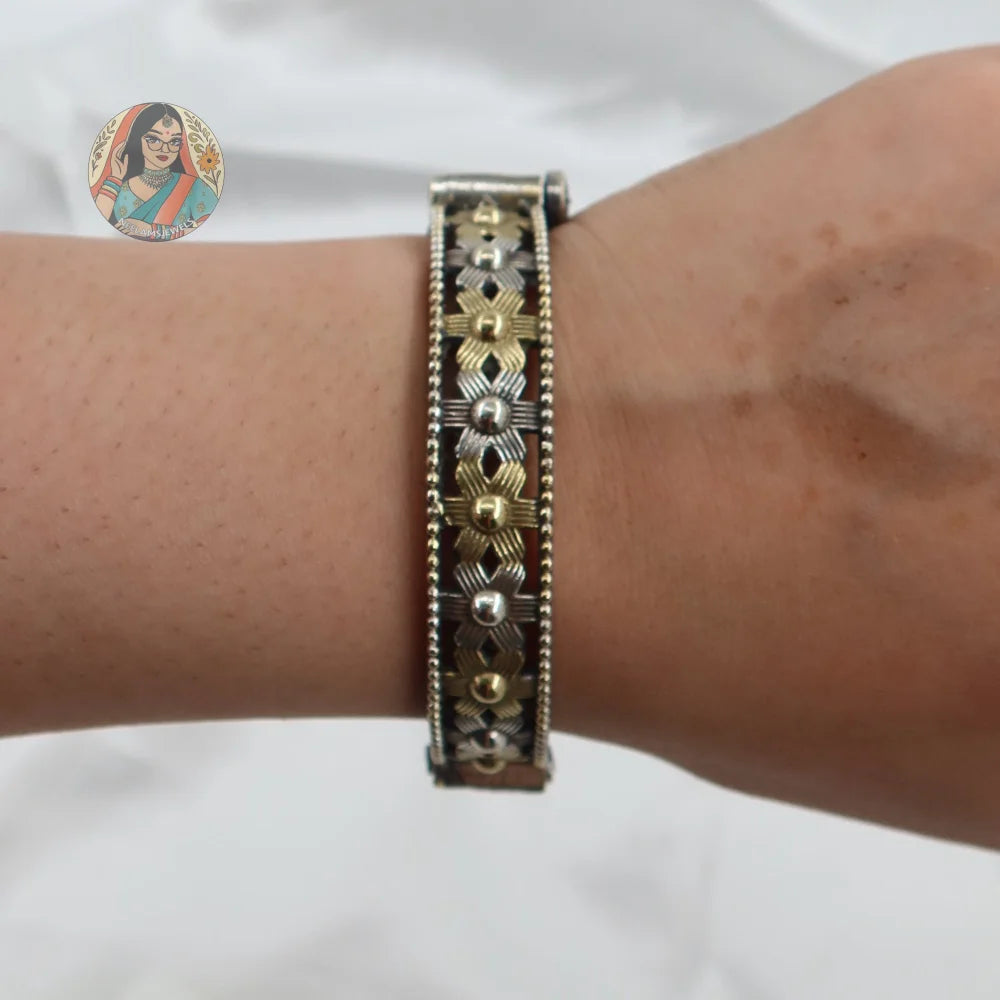 Aarohi Oxidized Dual-Tone Bangle