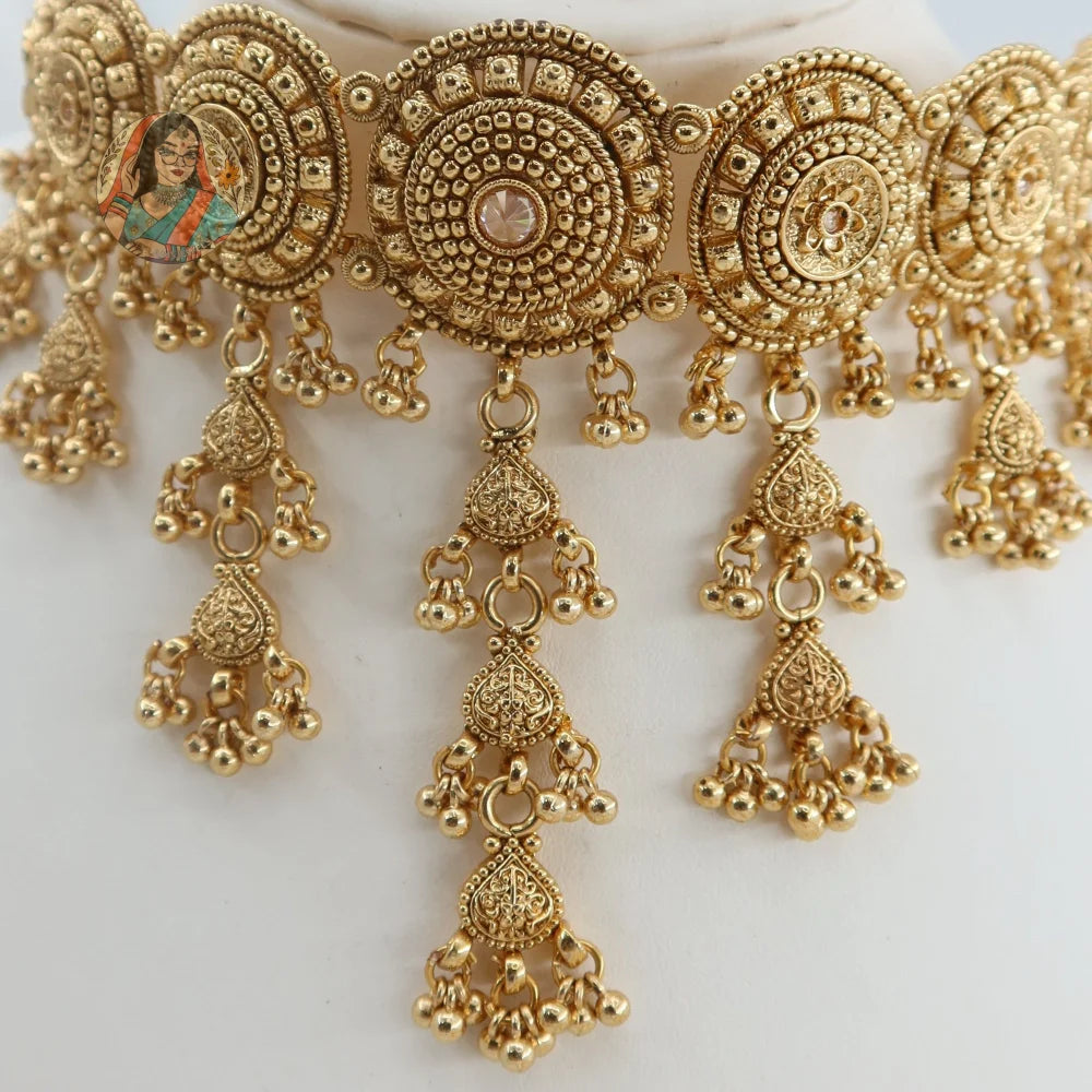 Aashi Waterfall Gold Necklace Set