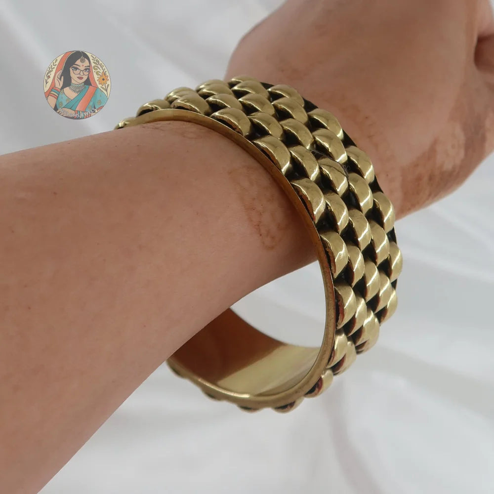Aiza Brass Kada