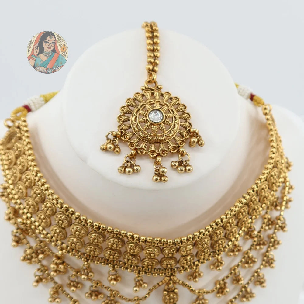 Aiza Gold Necklace Set