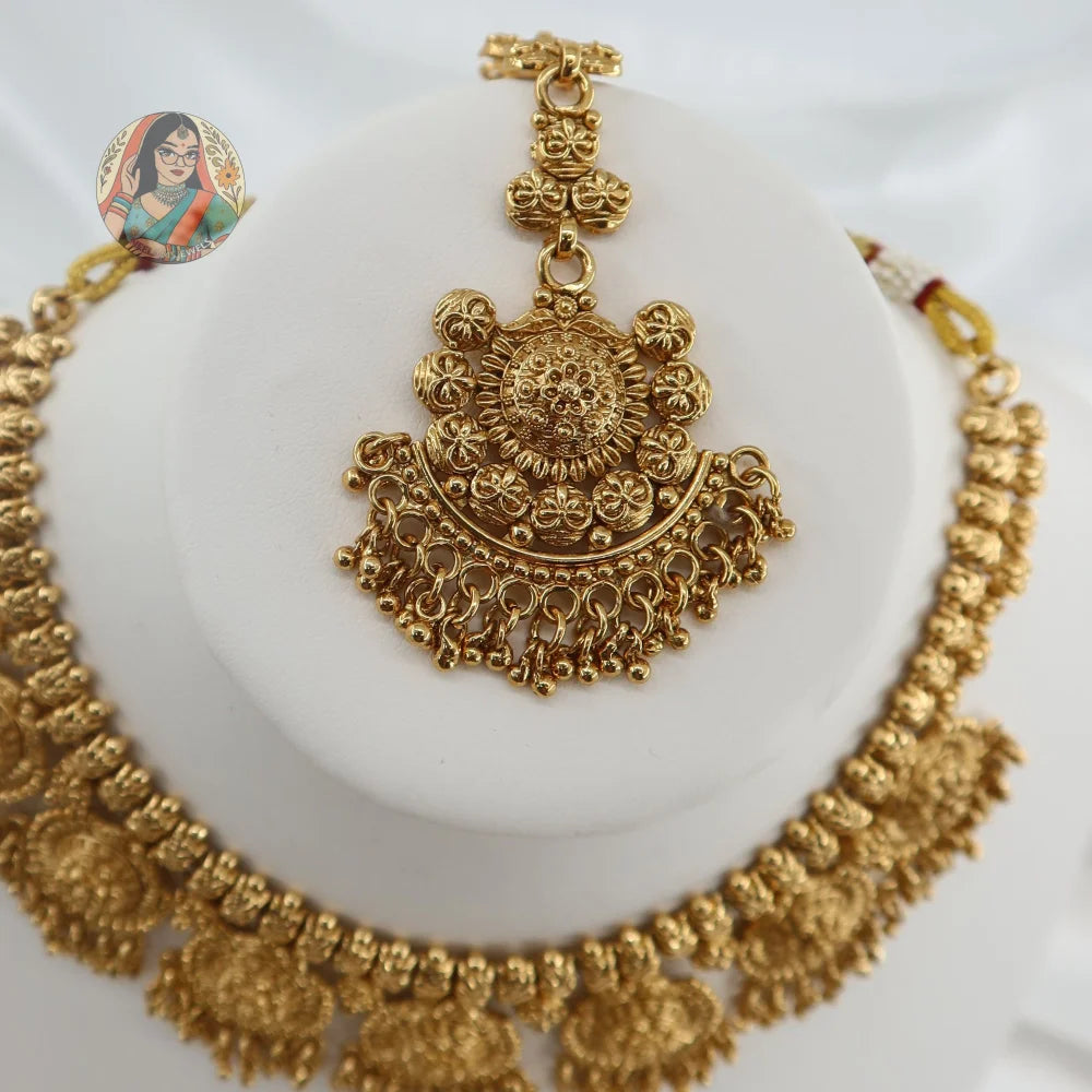 Anu Gold Necklace Set