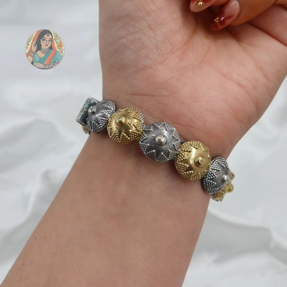 Avani Oxidized Dual-Tone Bangle