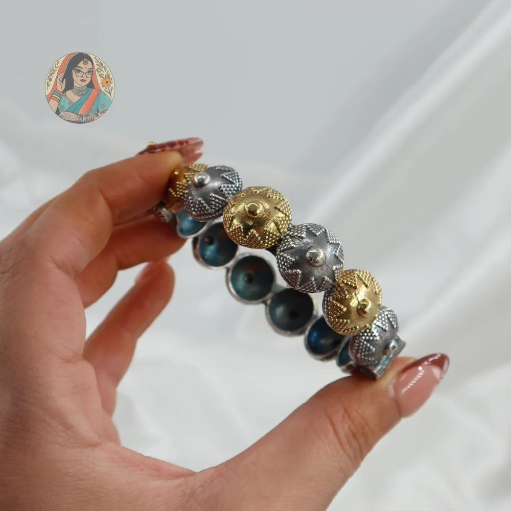 Avani Oxidized Dual-Tone Bangle