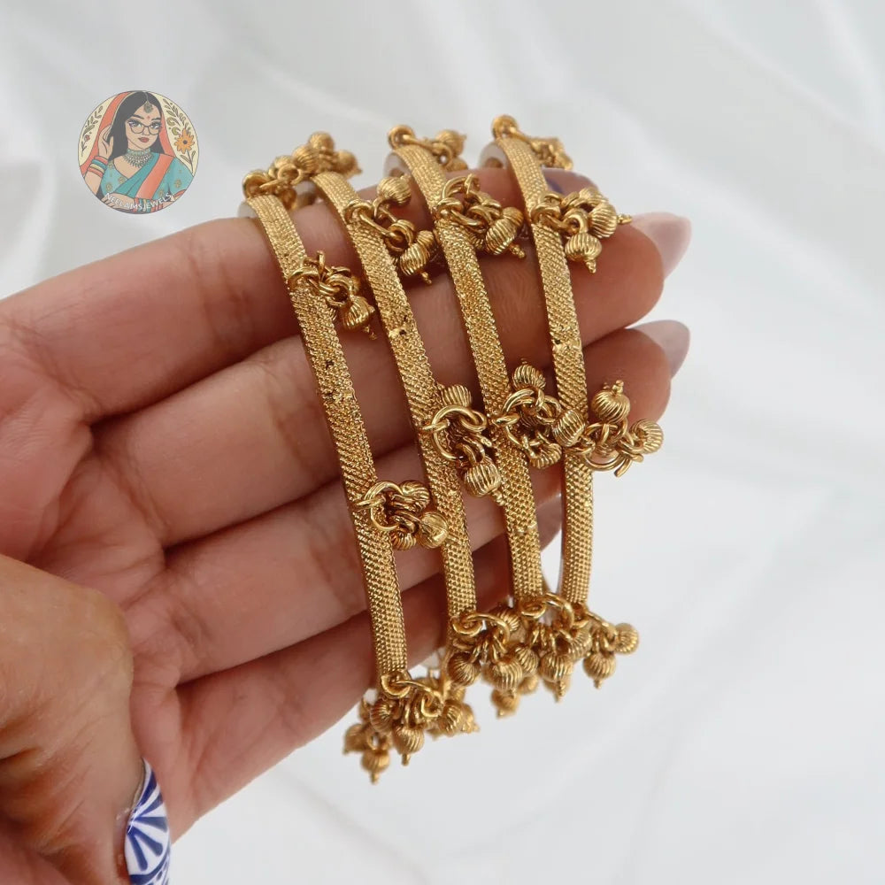 Avni Ghungroo Bangles (4)