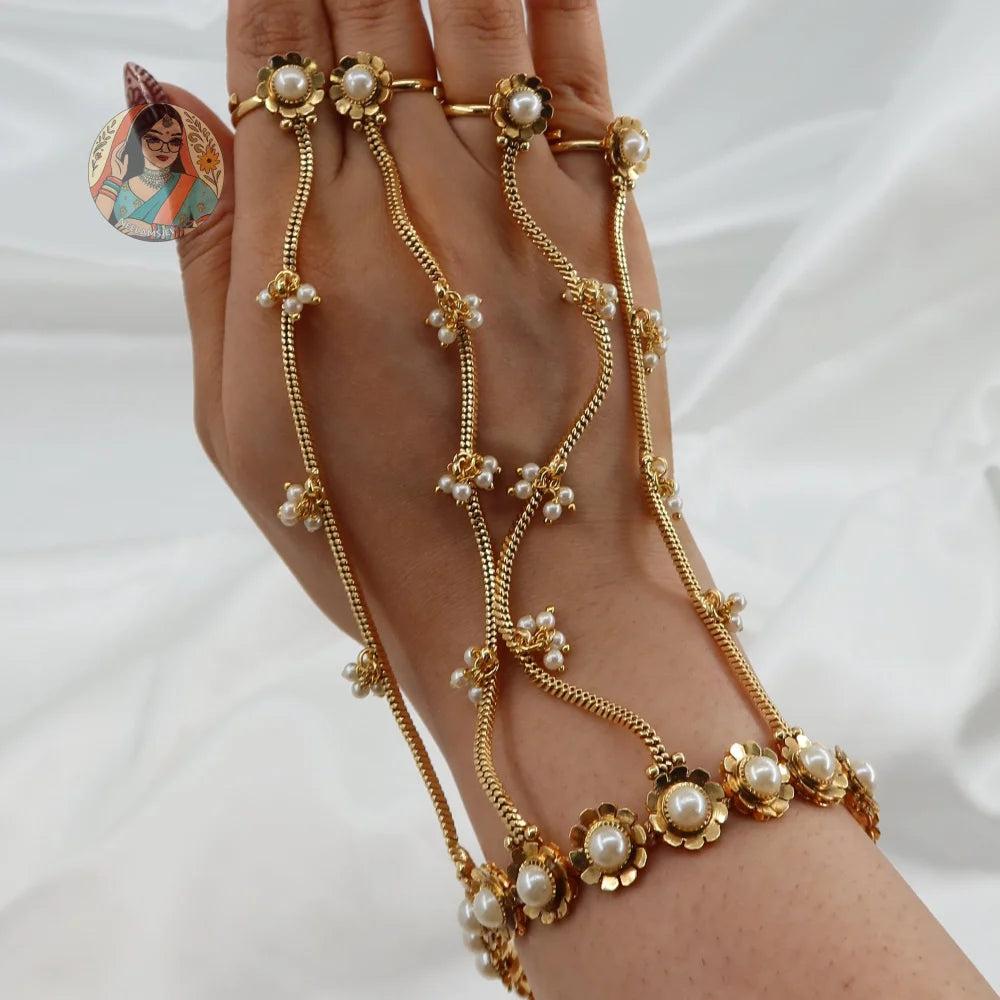 Avni Gold Pearl Hathphool