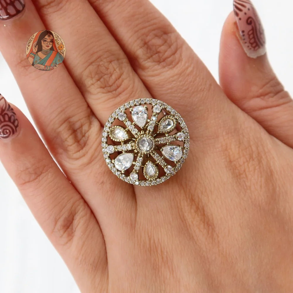 Azra Ring