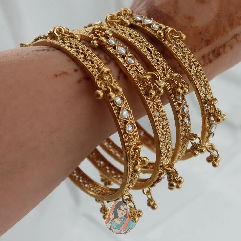 Chand Ghungroo Mini Bangle Set