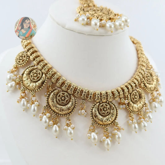 Aiza Gold Pearl Necklace Set