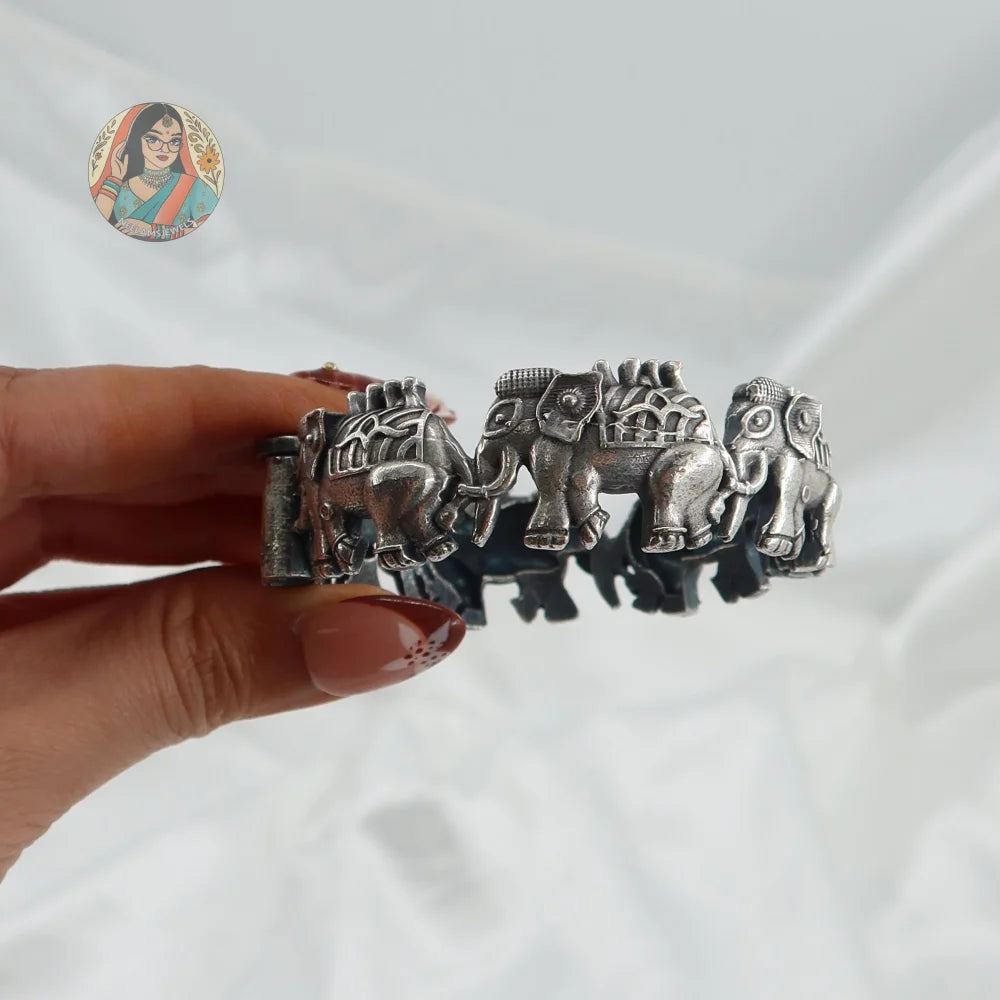 Chandni Oxidized Bangle