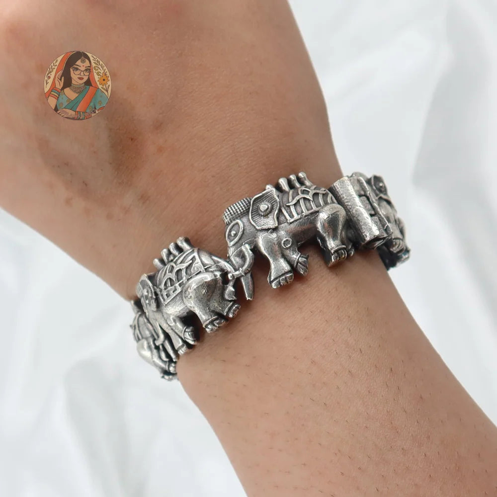 Chandni Oxidized Bangle