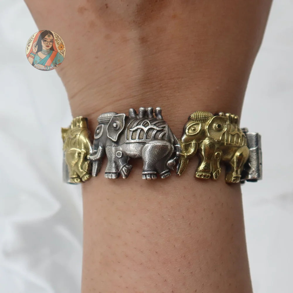 Chandni Oxidized Dual-Tone Bangle