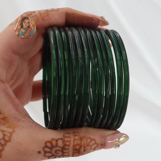 ’Dark Green’ Rang Pakka Glass Bangle Set