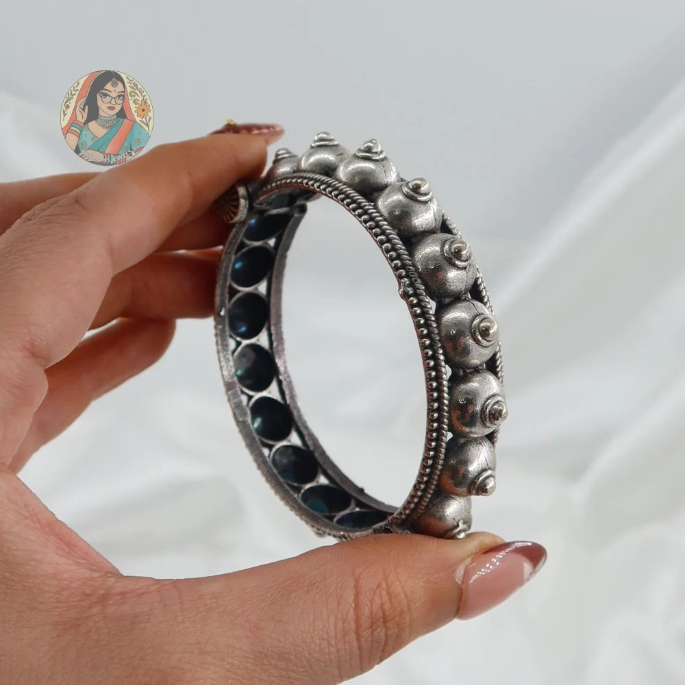Dhara Oxidized Bangle