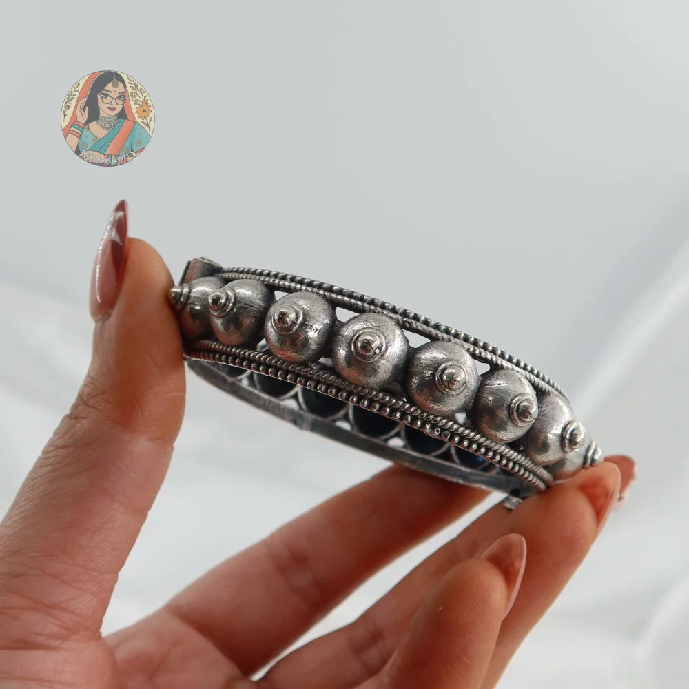 Dhara Oxidized Bangle