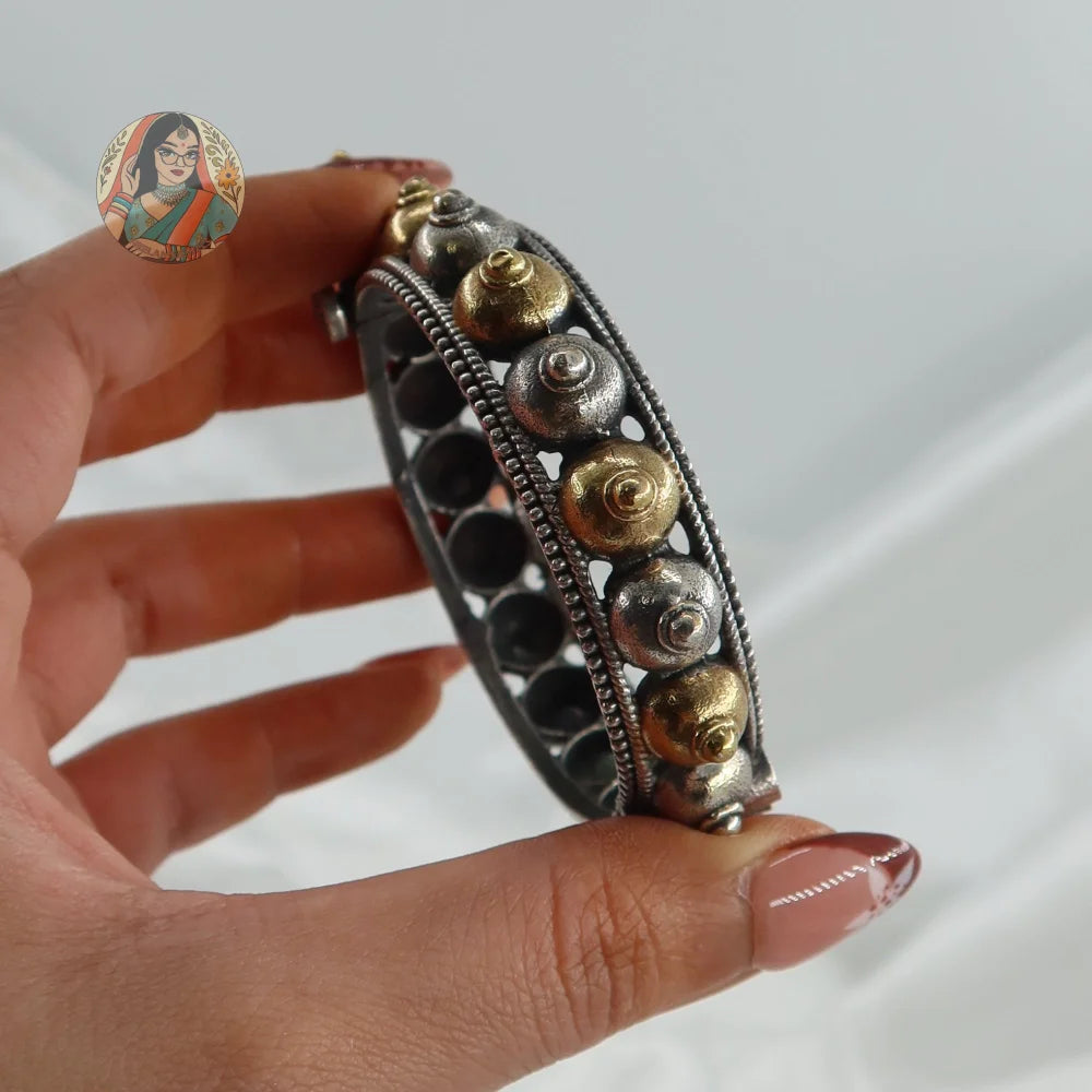 Dhara Silver Oxidized Bangle