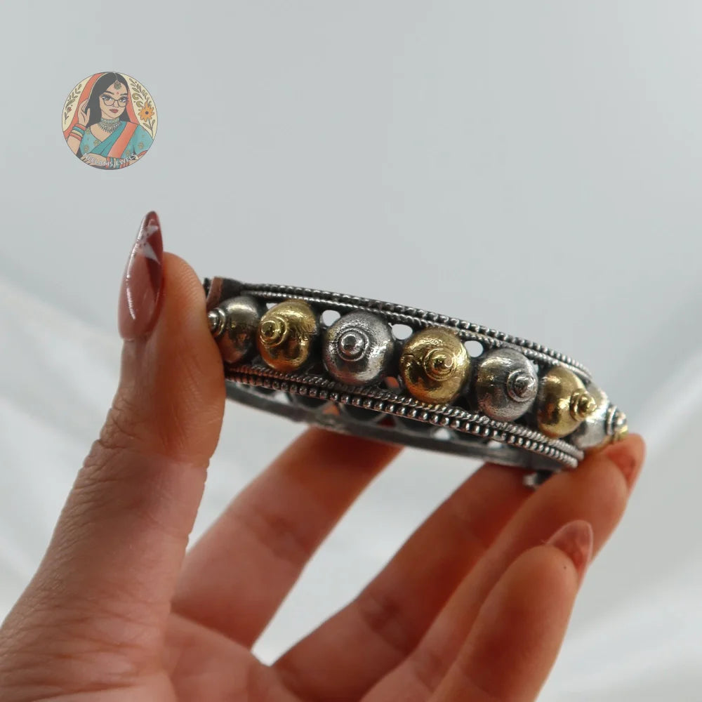 Dhara Silver Oxidized Bangle