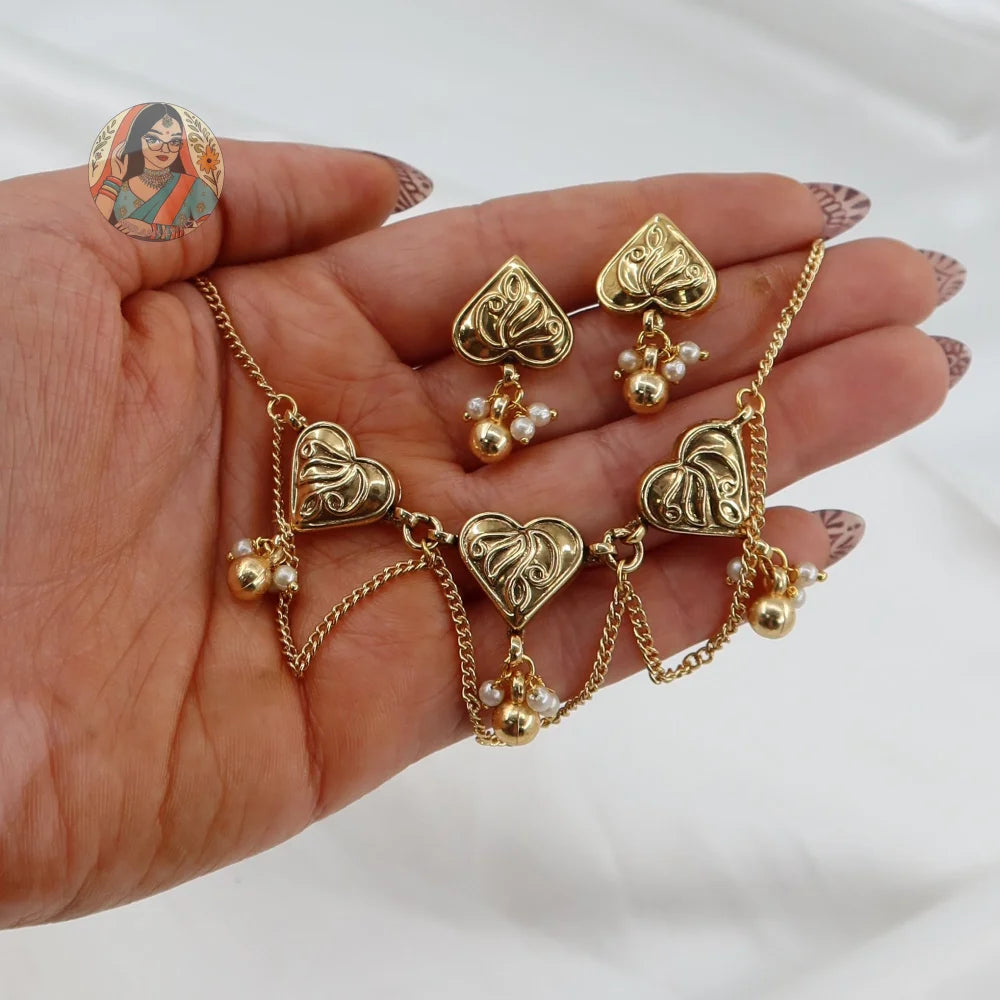 Dillagi Gold Necklace Set