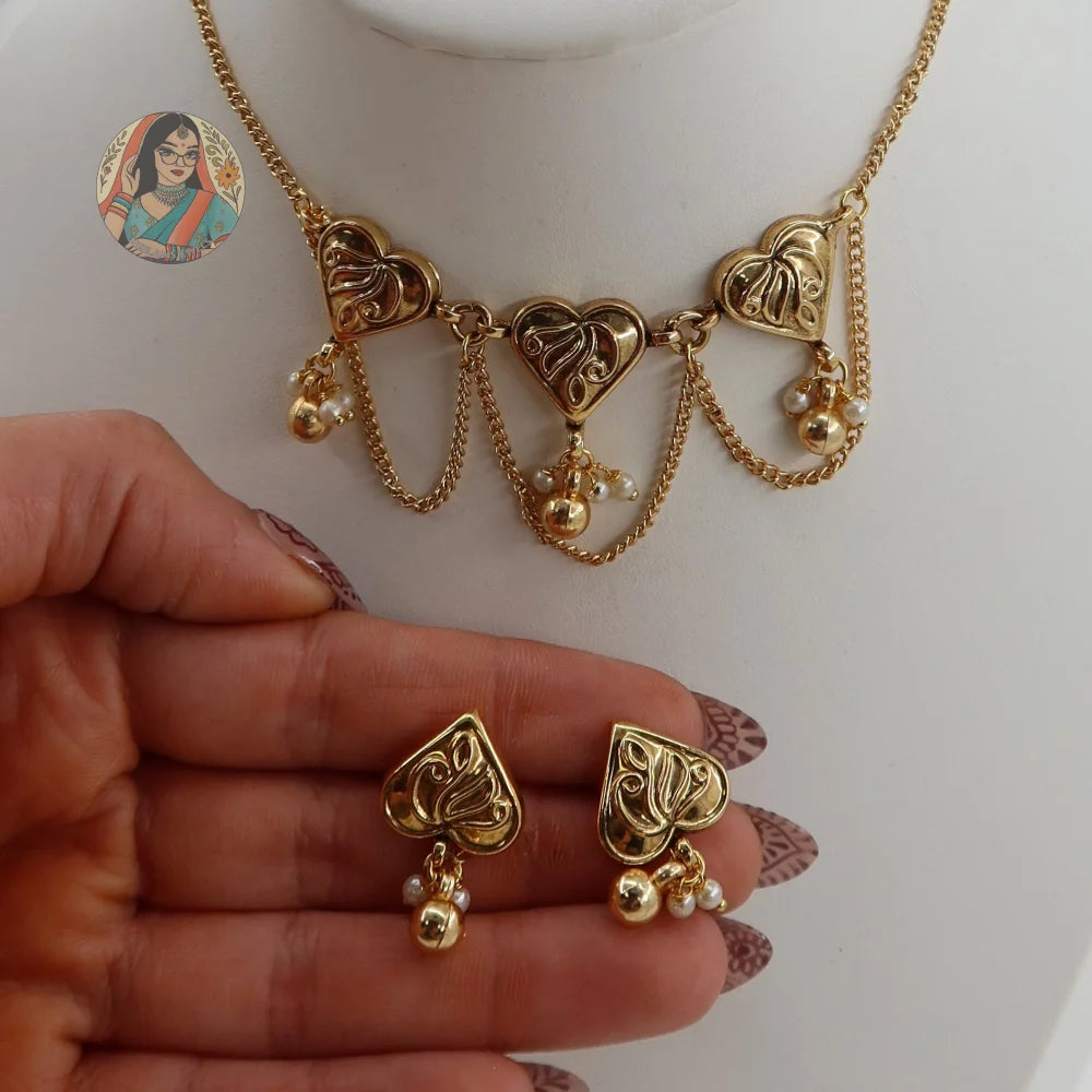 Dillagi Gold Necklace Set