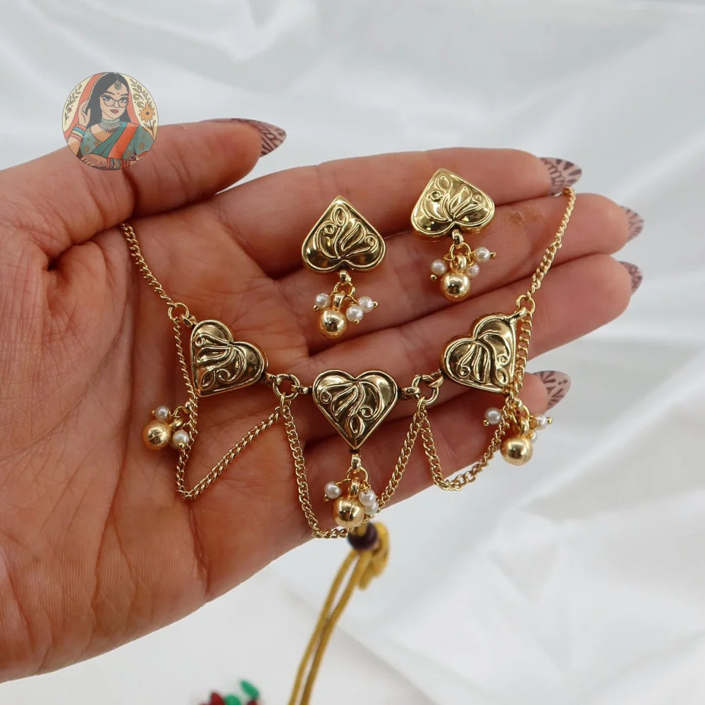 Dillagi Gold Necklace Set