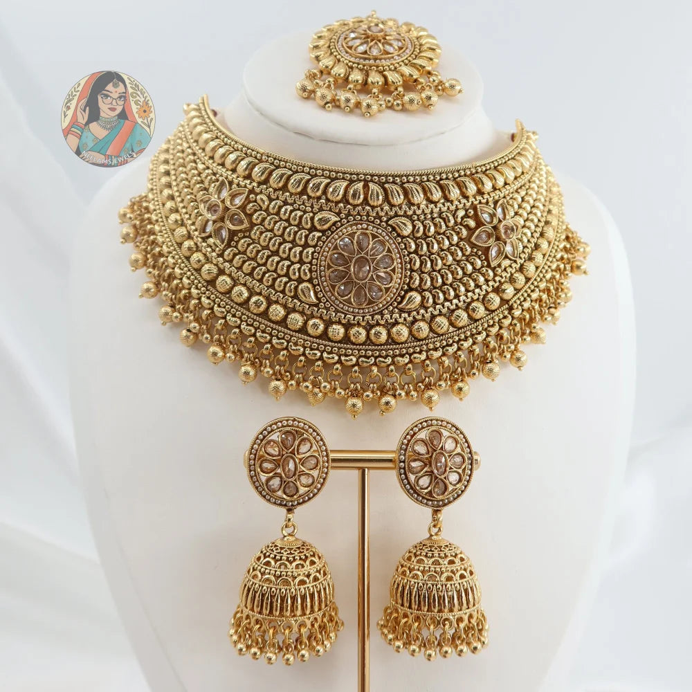 Eknoor Gold Necklace Set