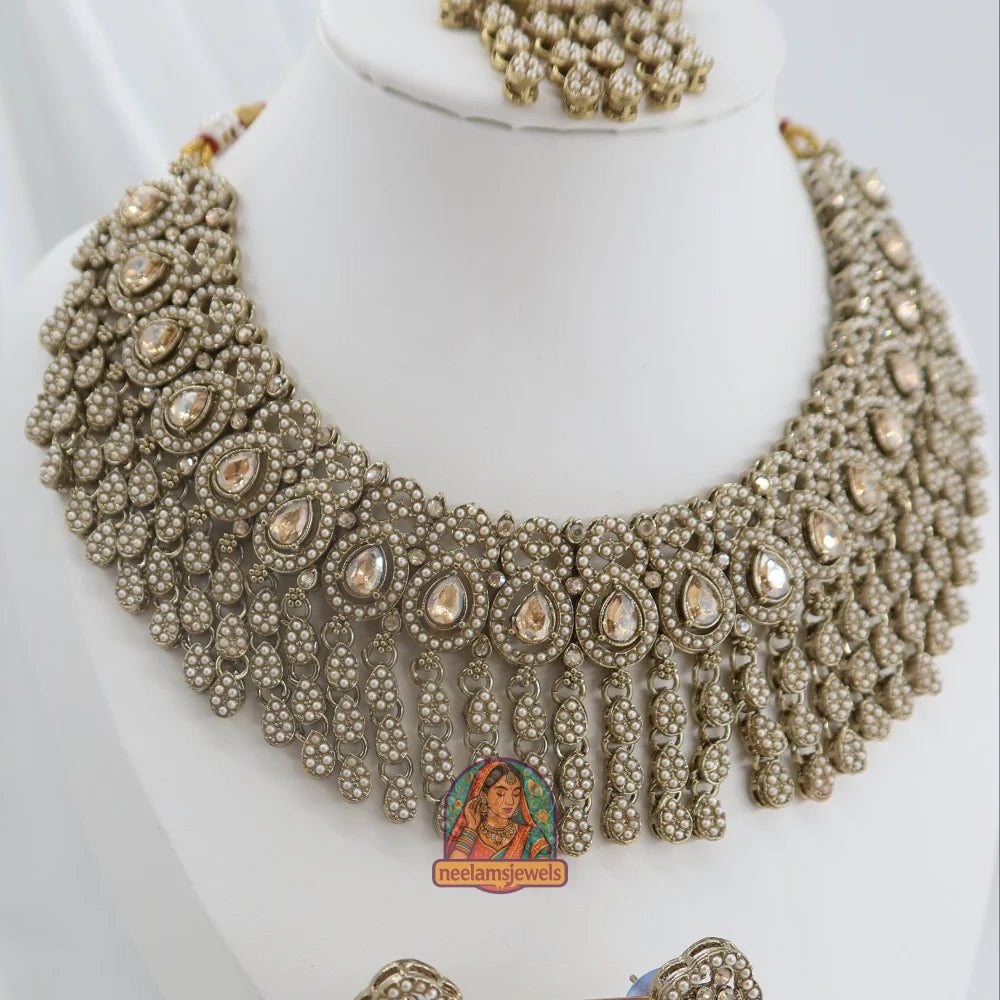 Elyra Necklace Set