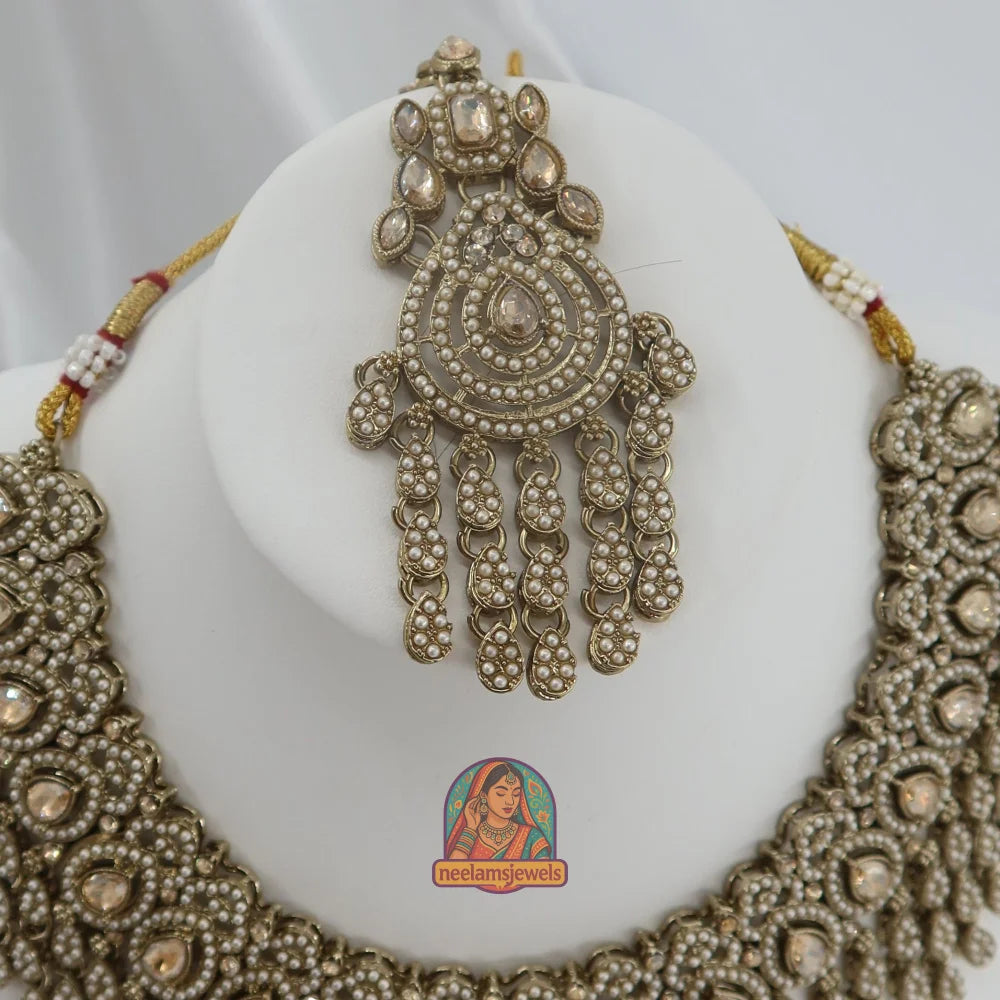 Elyra Necklace Set