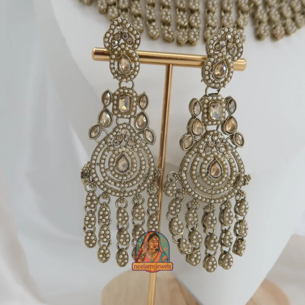 Elyra Necklace Set
