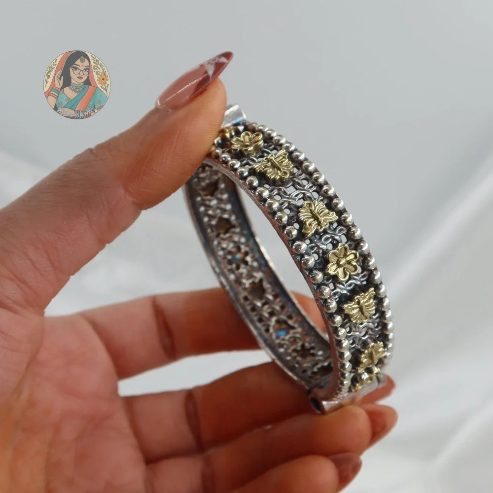 Falak Oxidized Dual-Tone Bangle