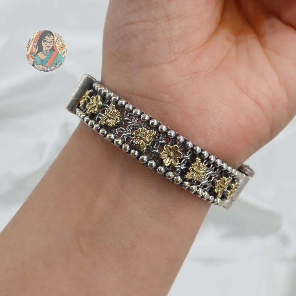 Falak Oxidized Dual-Tone Bangle