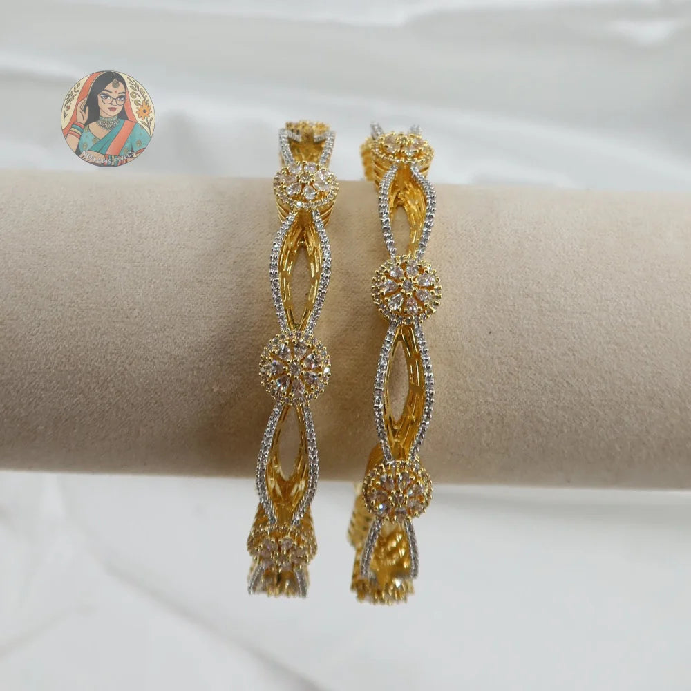 Fatima Accent Bangles (Golden)