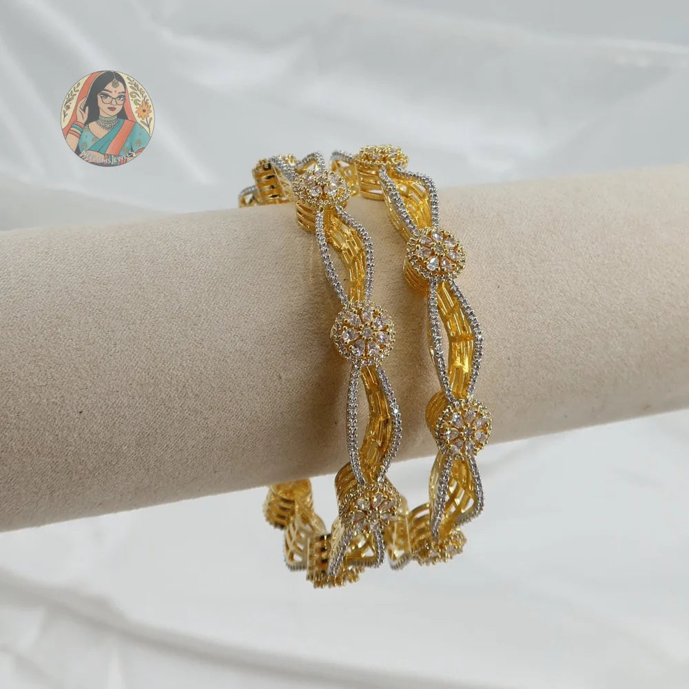 Fatima Accent Bangles (Golden)