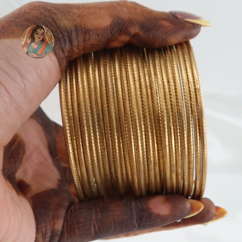 ’Golden’ Plain Matte Bangle Set