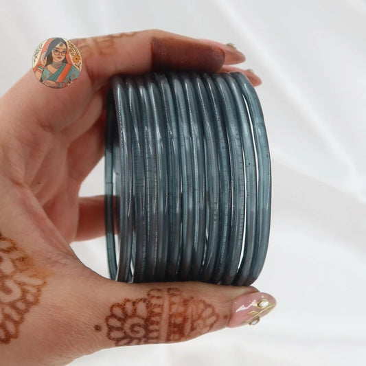 ’Grey’ Rang Pakka Glass Bangle Set