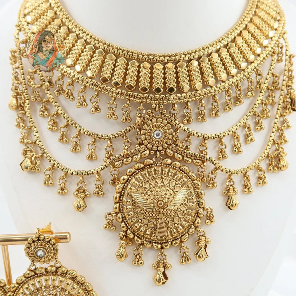 Gulnar Gold Necklace Set