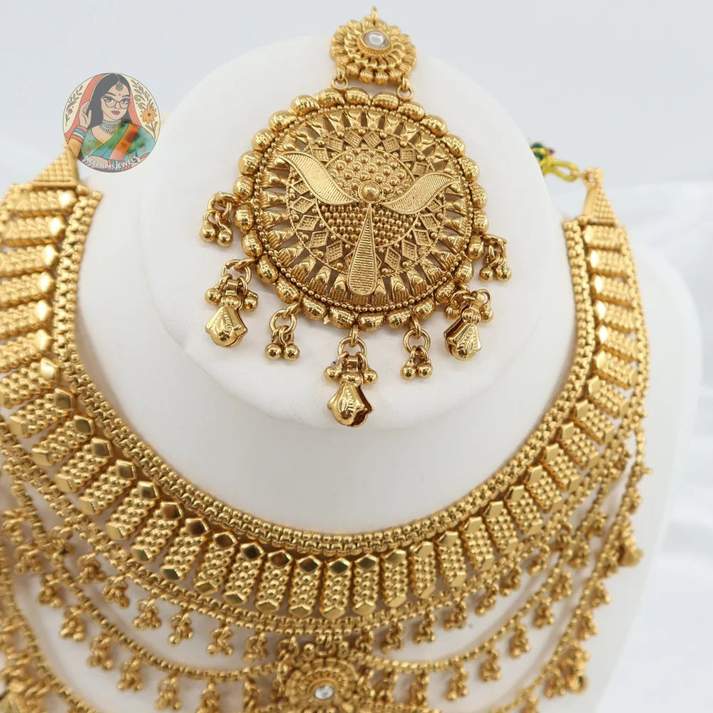 Gulnar Gold Necklace Set
