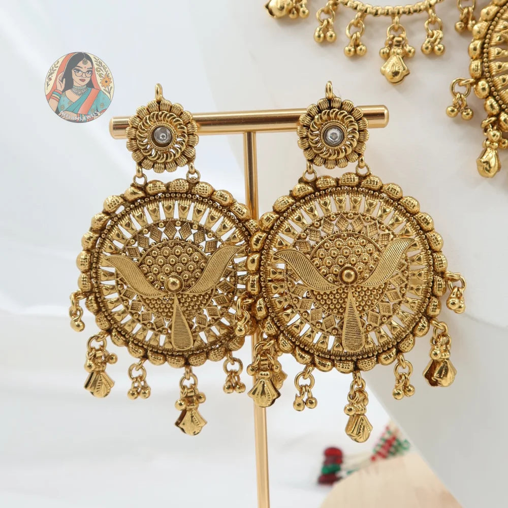 Gulnar Gold Necklace Set